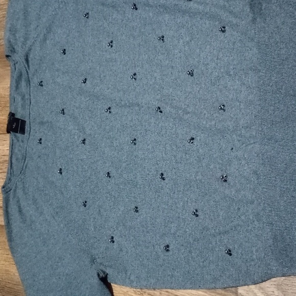 Ann Taylor Sweater - Picture 1 of 3